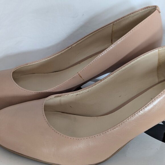NINE WEST Taupe Applaud Almond Toe Pumps Women's Size 7.5 - Picture 4 of 7